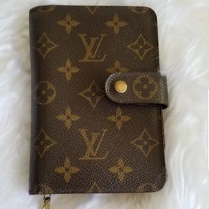SOLD ❤❤Wallet Louis Vuitton Wallet❤❤